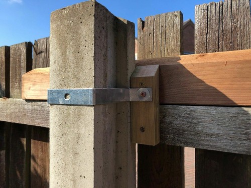 Solid concrete post fixing - concrete,